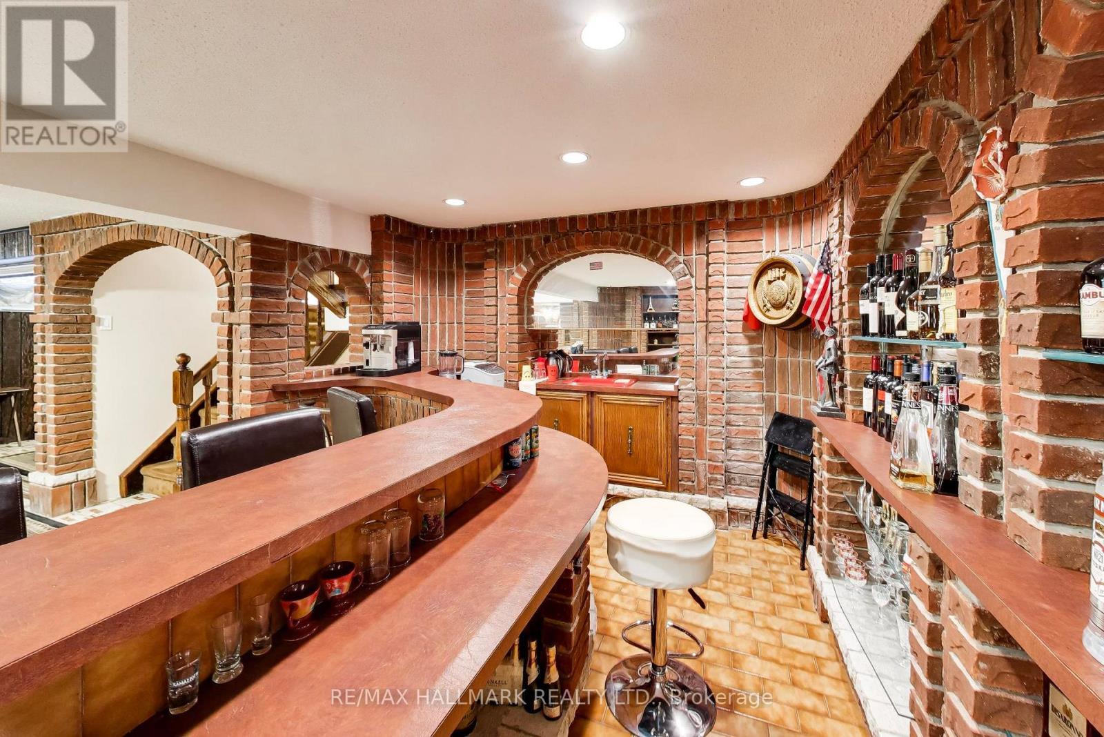 5 Byworth Boulevard, Toronto, ON - Indoor