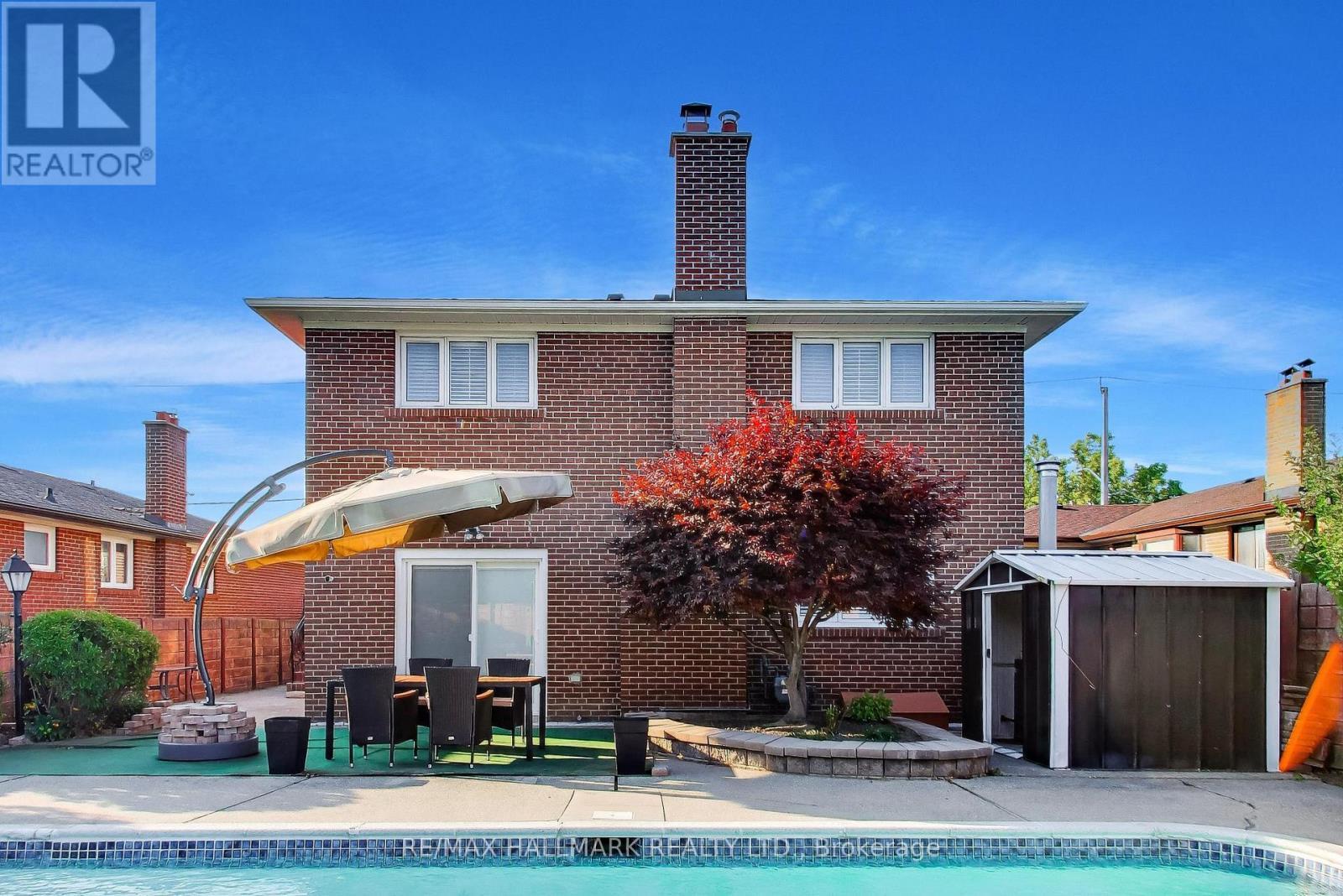 5 Byworth Boulevard, Toronto, ON - Outdoor With In Ground Pool