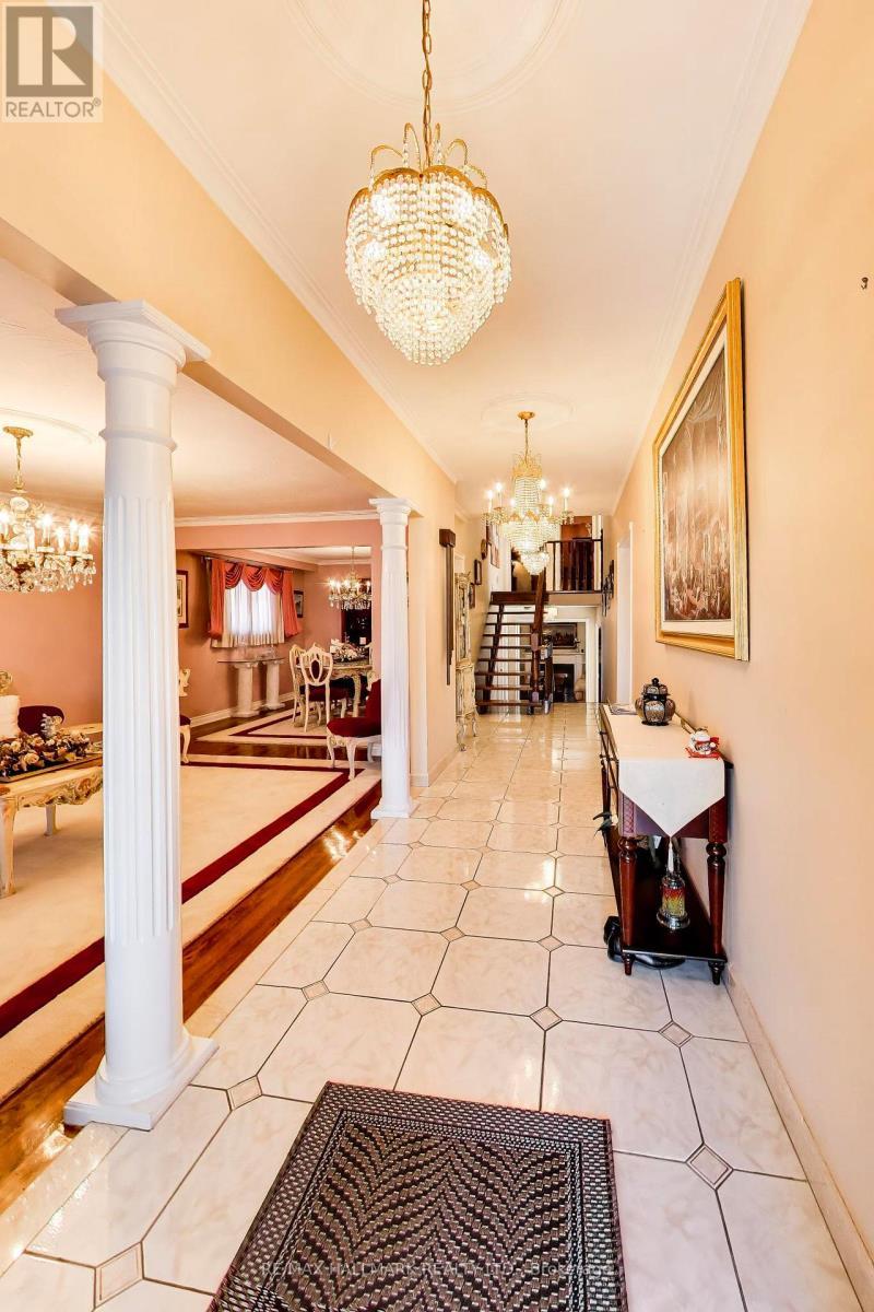 5 Byworth Boulevard, Toronto, ON - Indoor Photo Showing Other Room