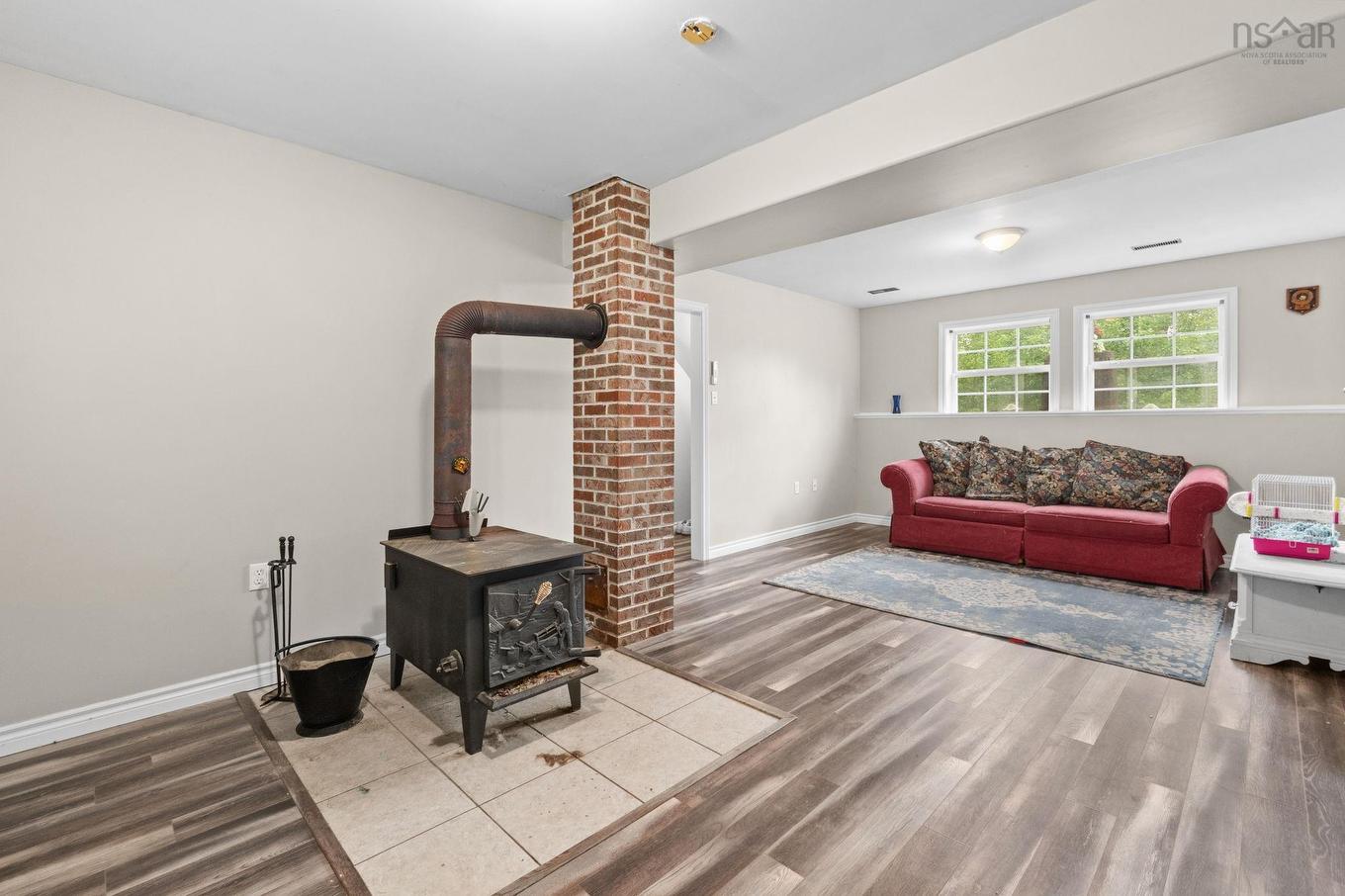 166 Dalrymple Drive, Nine Mile River, NS - Indoor Photo Showing Living Room