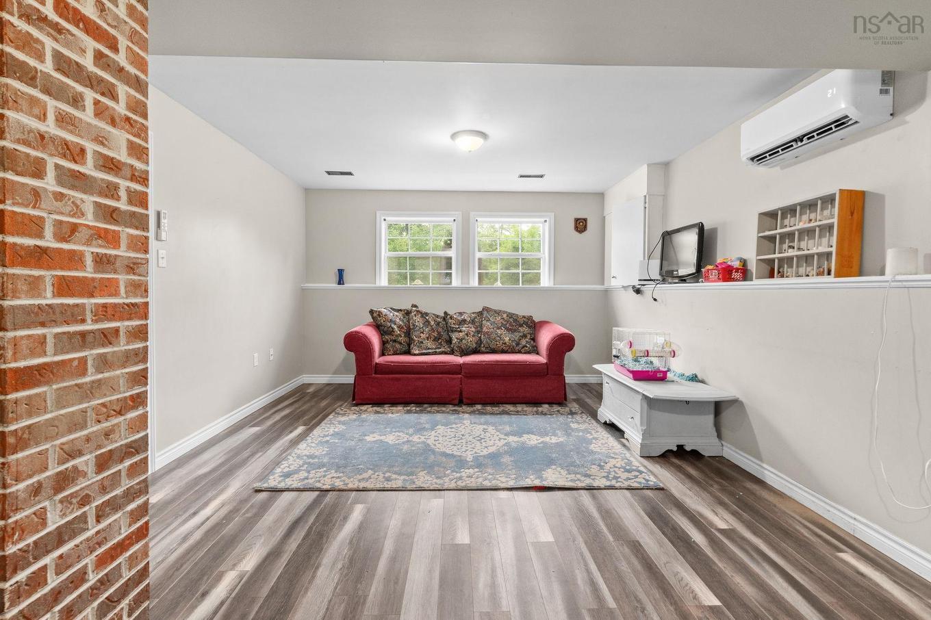 166 Dalrymple Drive, Nine Mile River, NS - Indoor Photo Showing Living Room