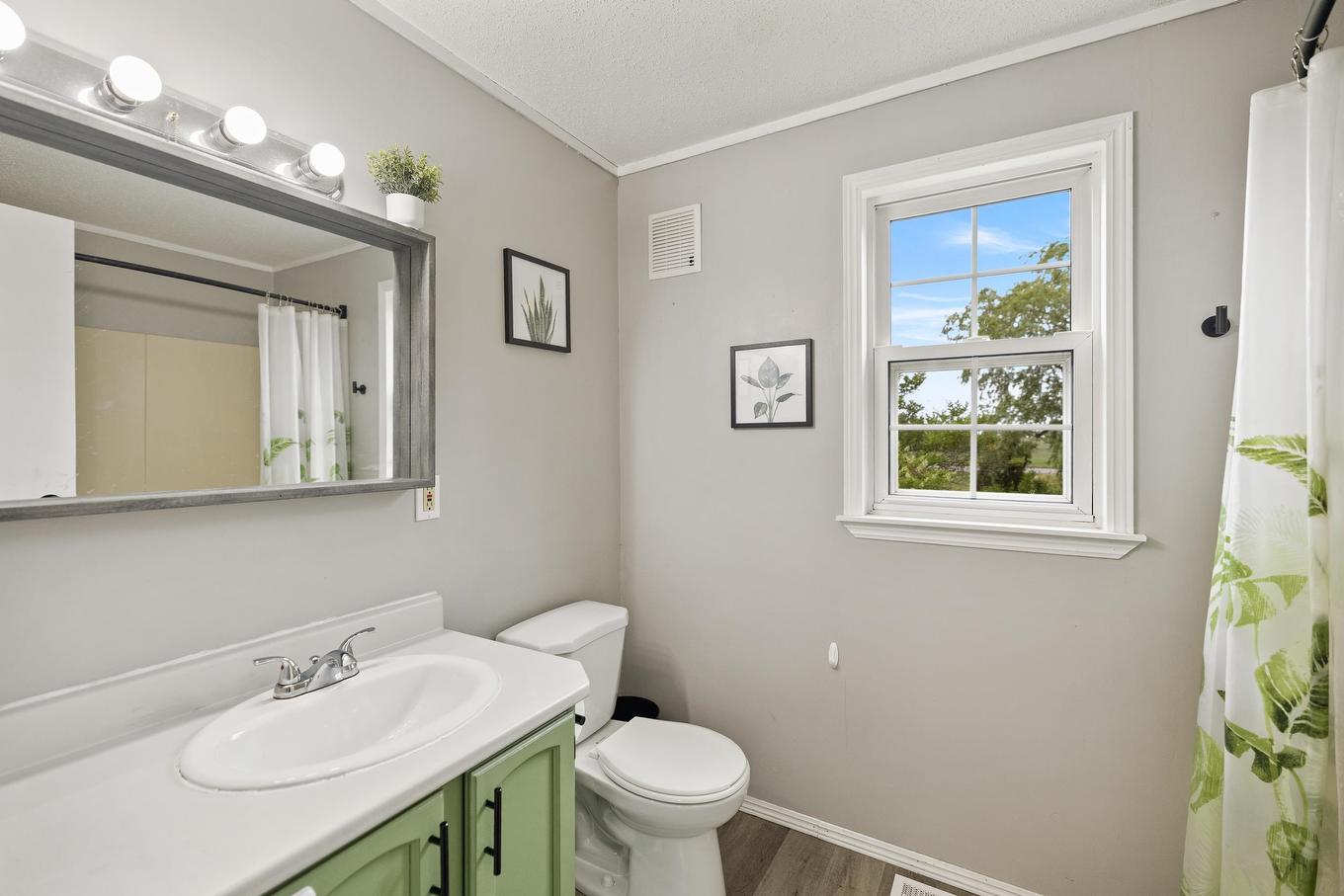 1524 Freetown Road, Freetown, PE - Indoor Photo Showing Bathroom