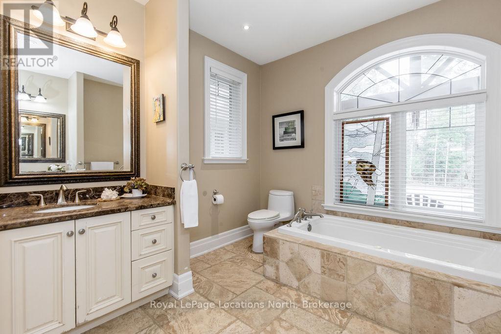 119 Earl Street, Wasaga Beach, ON - Indoor Photo Showing Bathroom