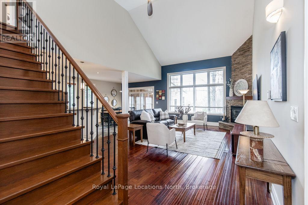 119 Earl Street, Wasaga Beach, ON - Indoor Photo Showing Other Room