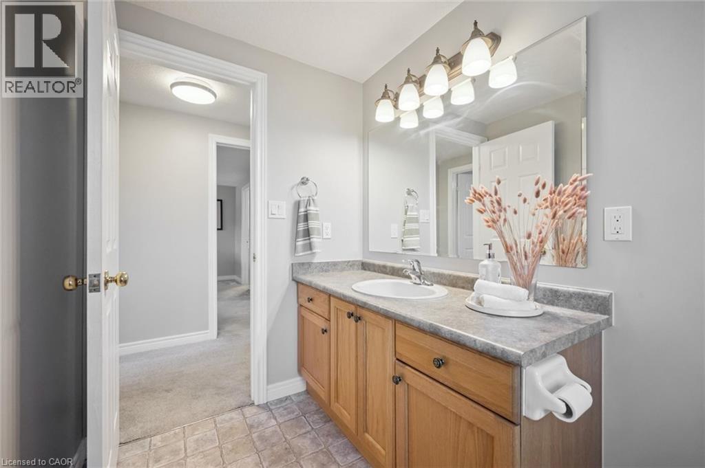 56 Henhoeffer Crescent, Kitchener, ON - Indoor Photo Showing Bathroom
