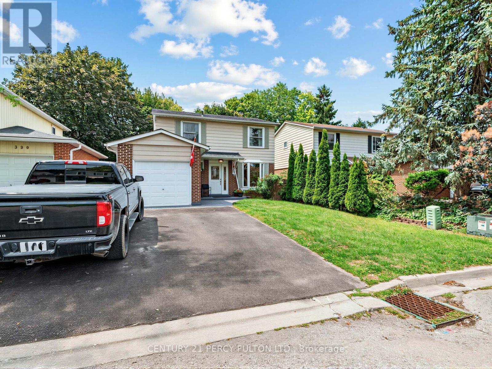 388 Handley Crescent, Newmarket, ON - Outdoor