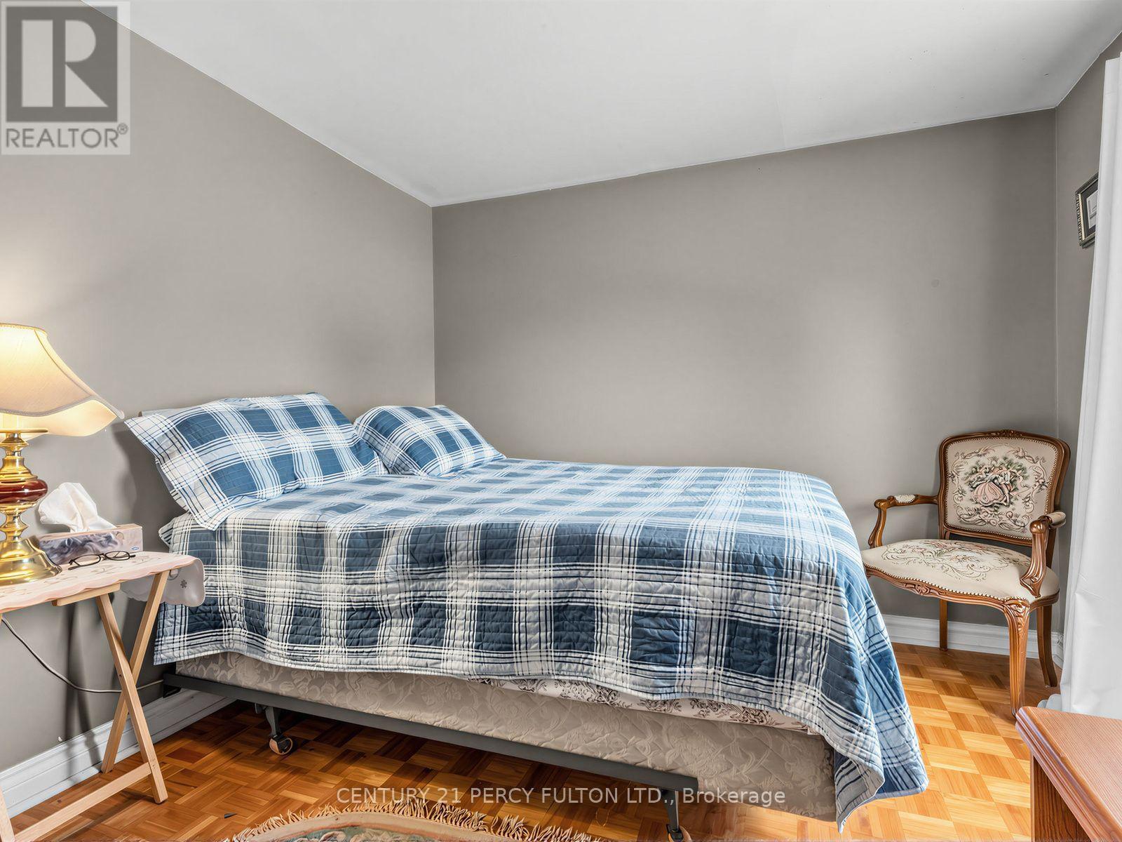 388 Handley Crescent, Newmarket, ON - Indoor Photo Showing Bedroom