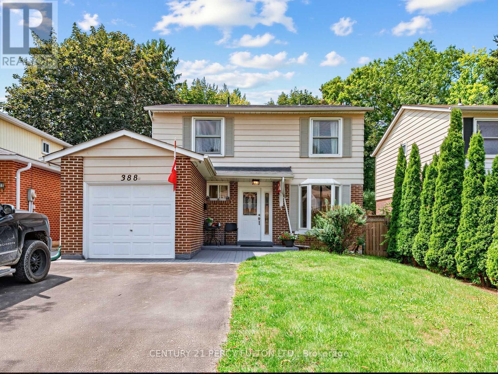 388 Handley Crescent, Newmarket, ON - Outdoor