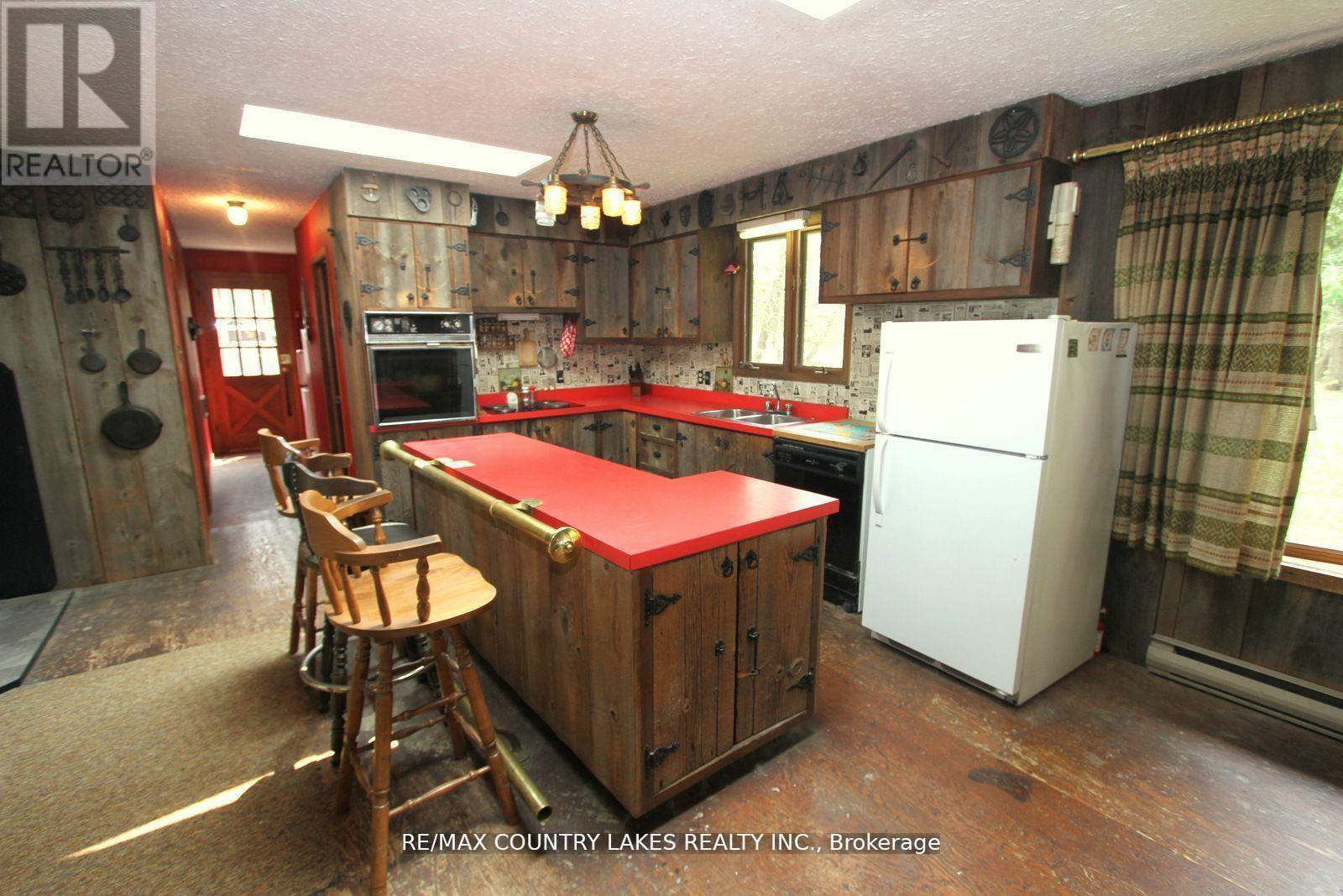 B40440 Shore Road, Brock, ON - Indoor Photo Showing Kitchen