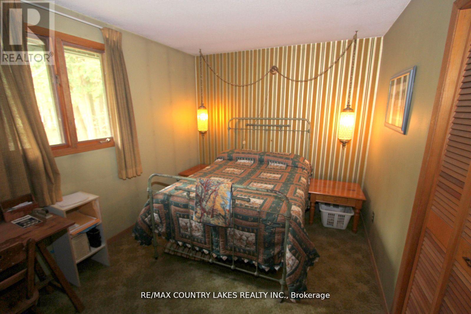 B40440 Shore Road, Brock, ON - Indoor Photo Showing Bedroom