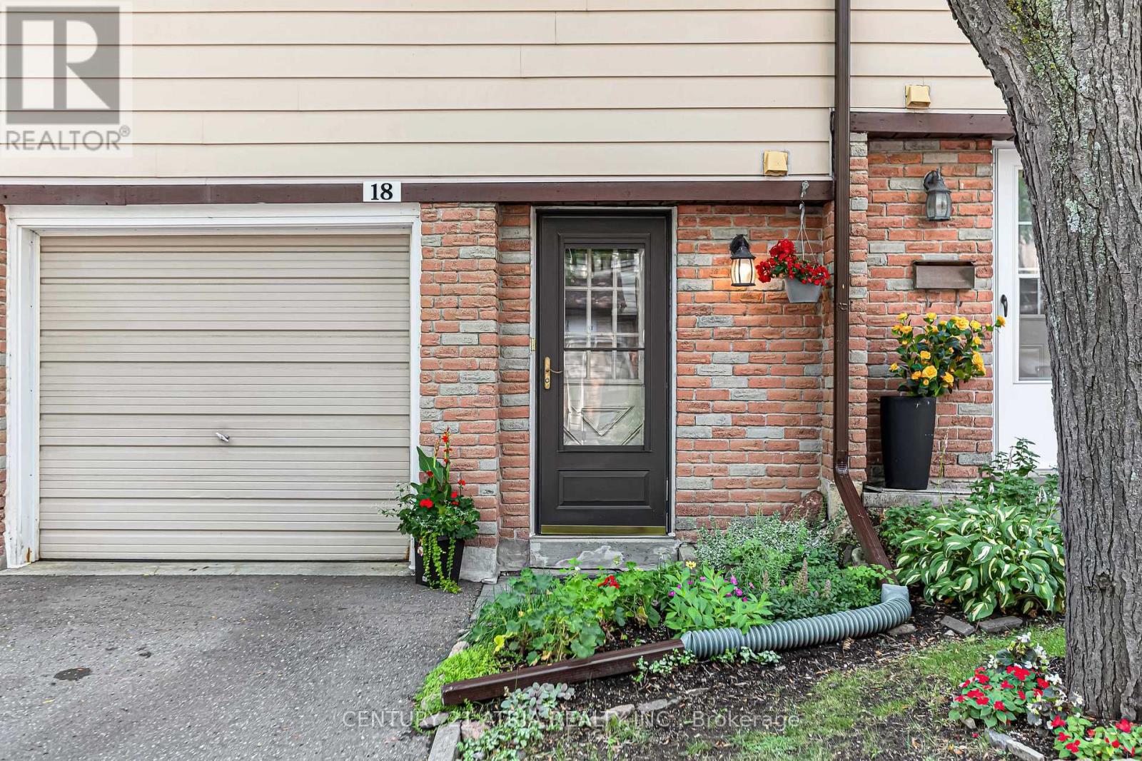 18 Thatchers Mill Way, Markham, ON - Outdoor With Exterior
