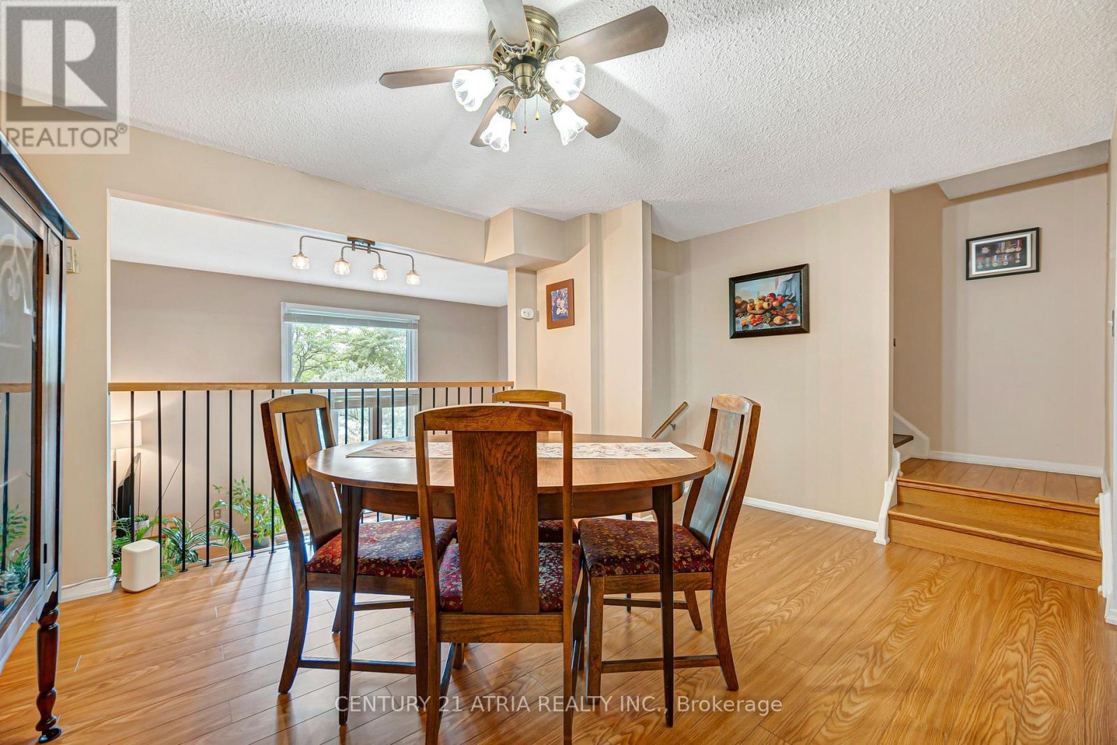 18 Thatchers Mill Way, Markham, ON - Indoor Photo Showing Dining Room