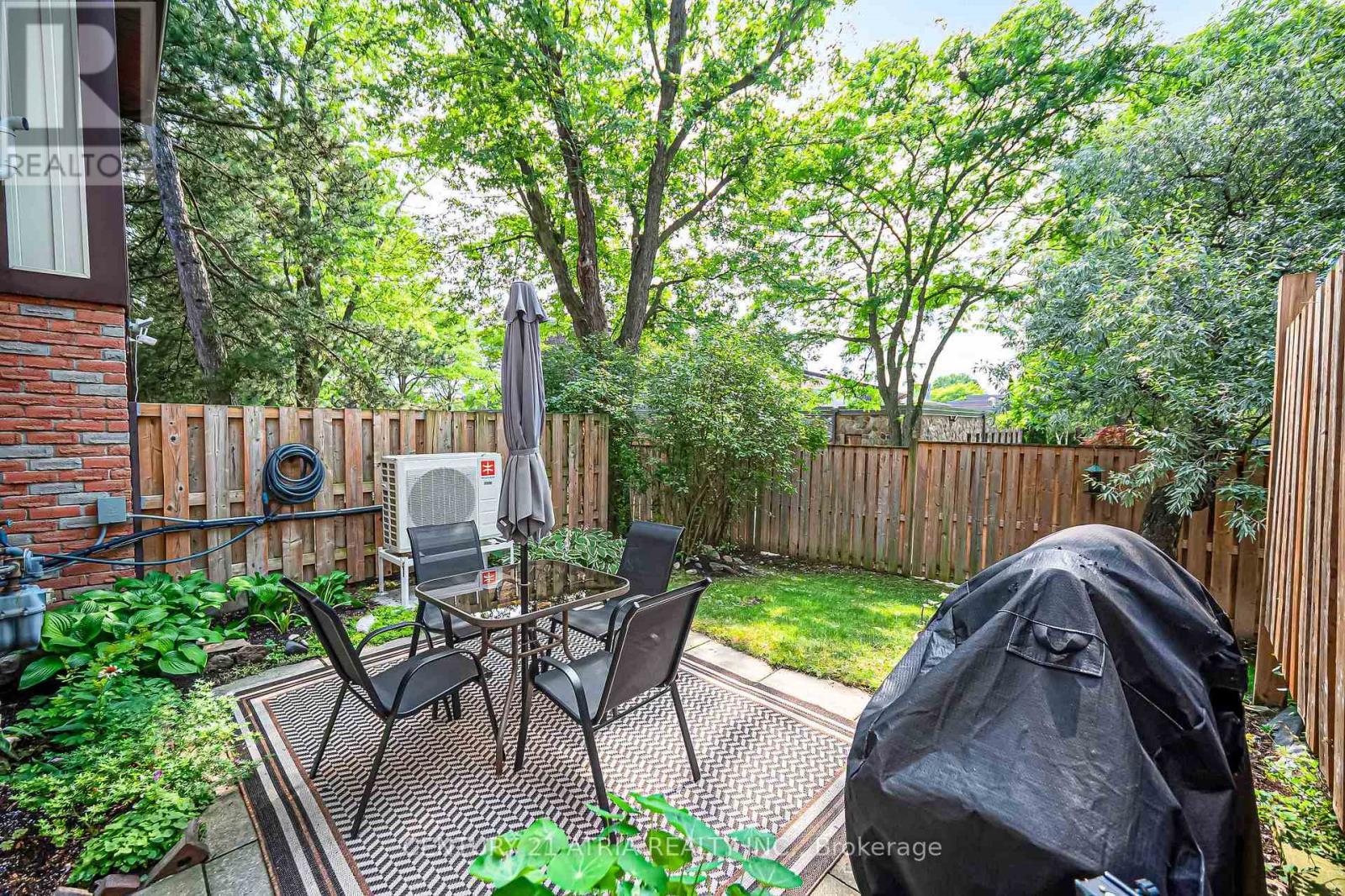 18 Thatchers Mill Way, Markham, ON - Outdoor With Deck Patio Veranda