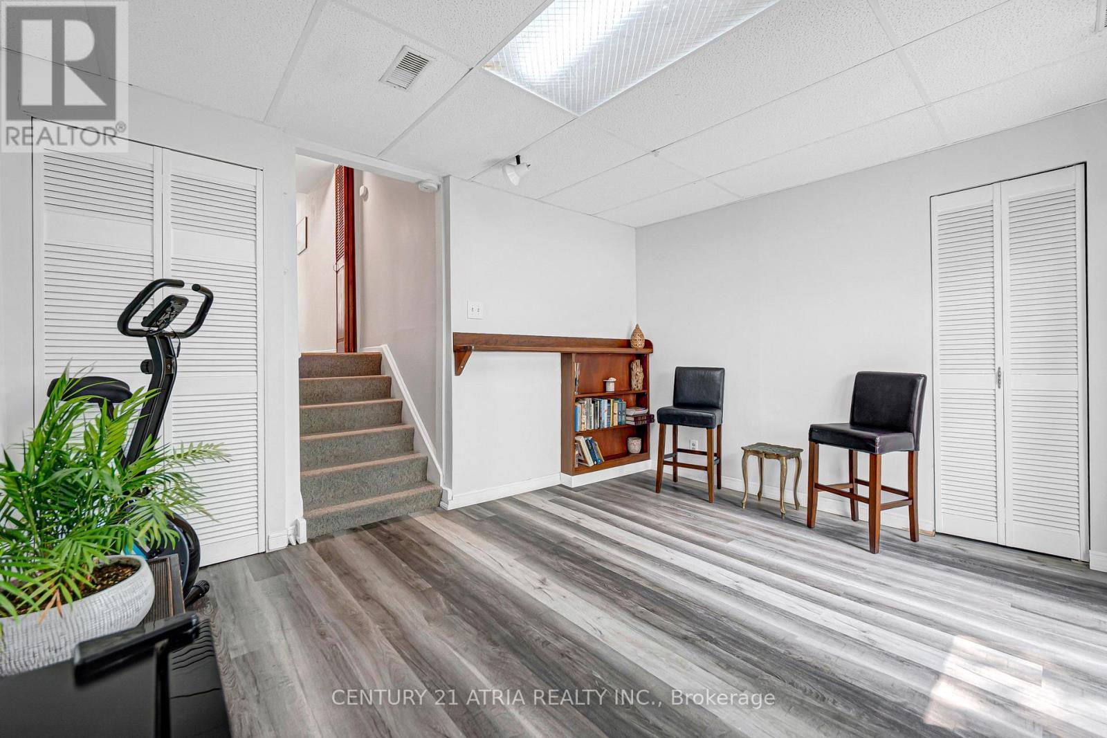 18 Thatchers Mill Way, Markham, ON - Indoor Photo Showing Other Room