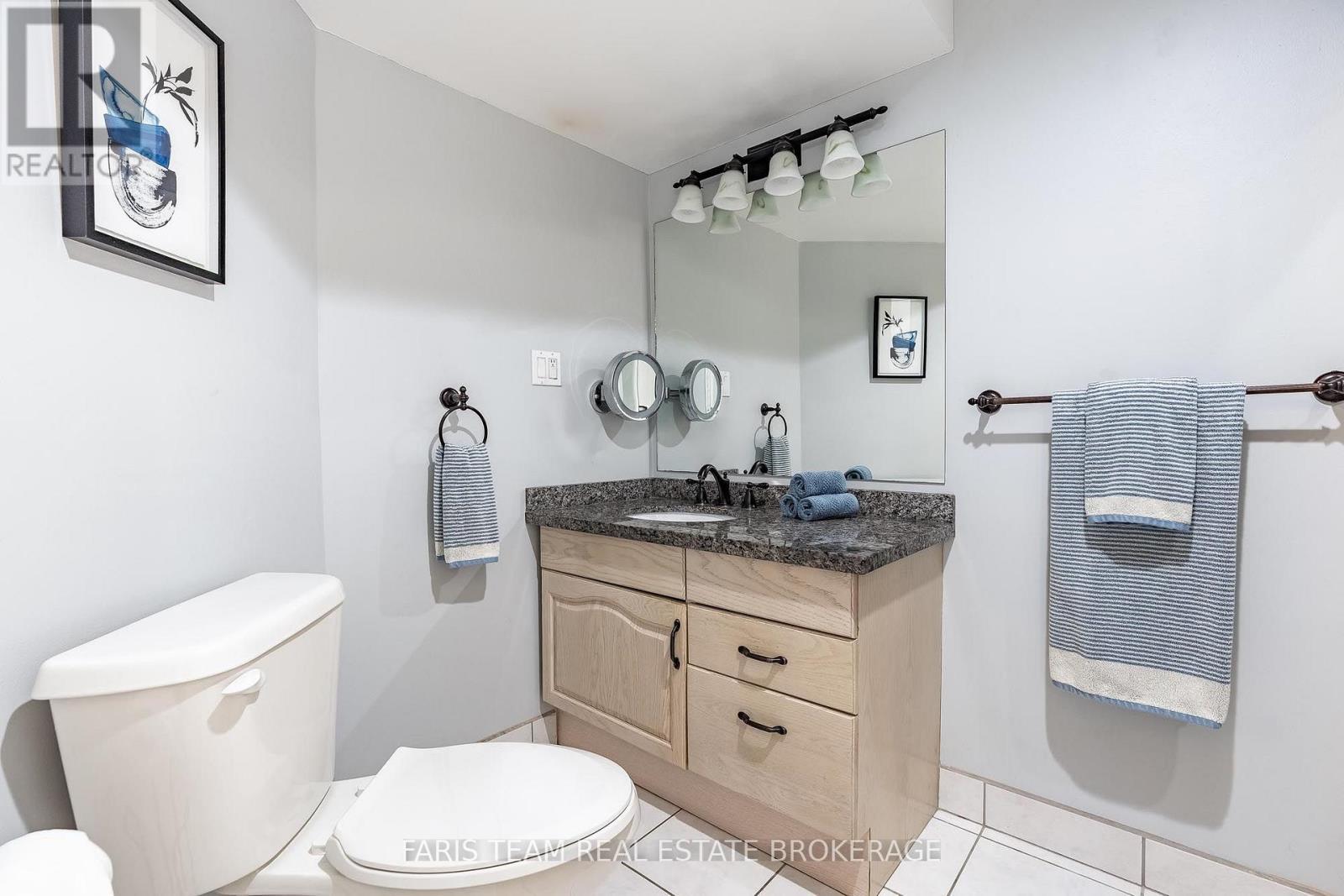 1041 Lebanon Drive, Innisfil, ON - Indoor Photo Showing Bathroom