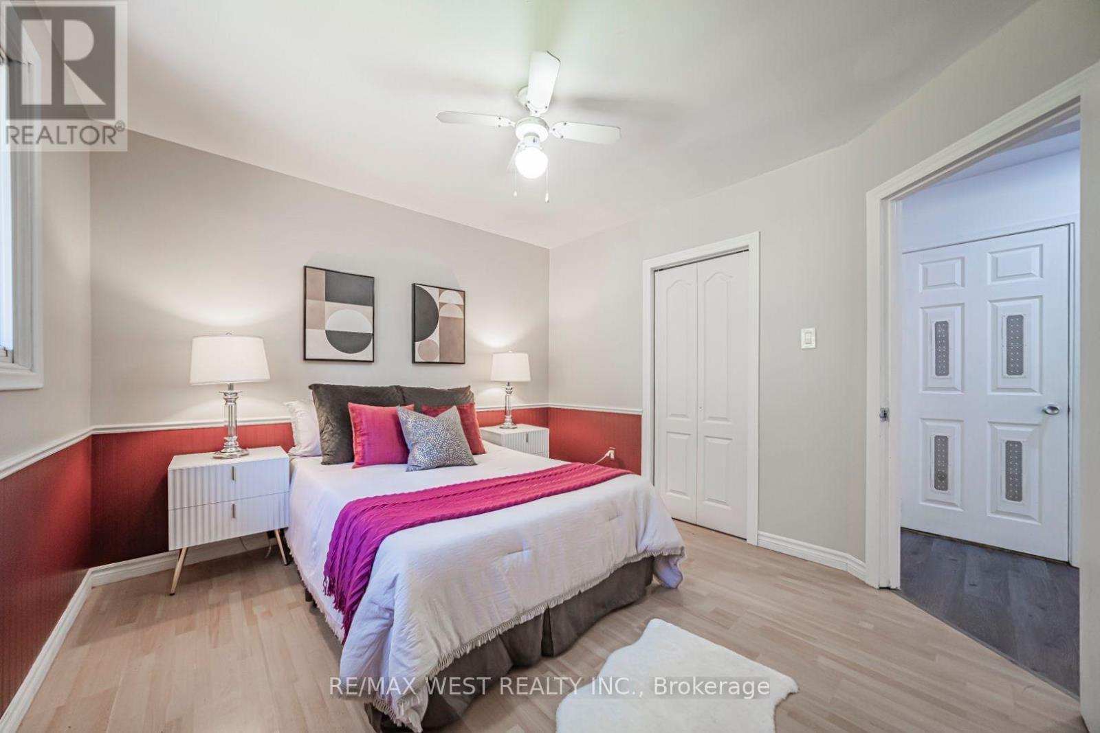 9510 Morning Glory Road, Georgina, ON - Indoor Photo Showing Bedroom
