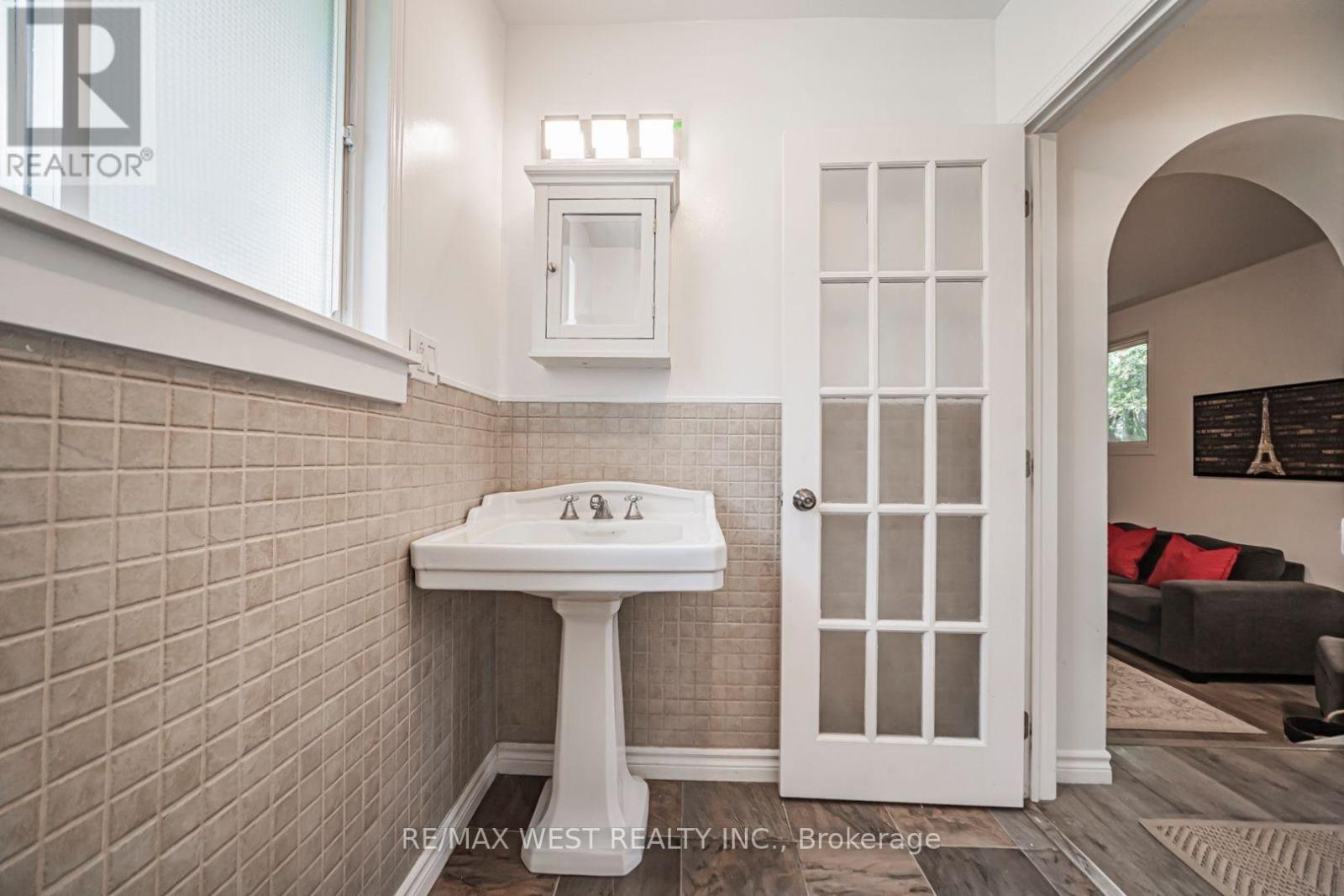 9510 Morning Glory Road, Georgina, ON - Indoor Photo Showing Other Room