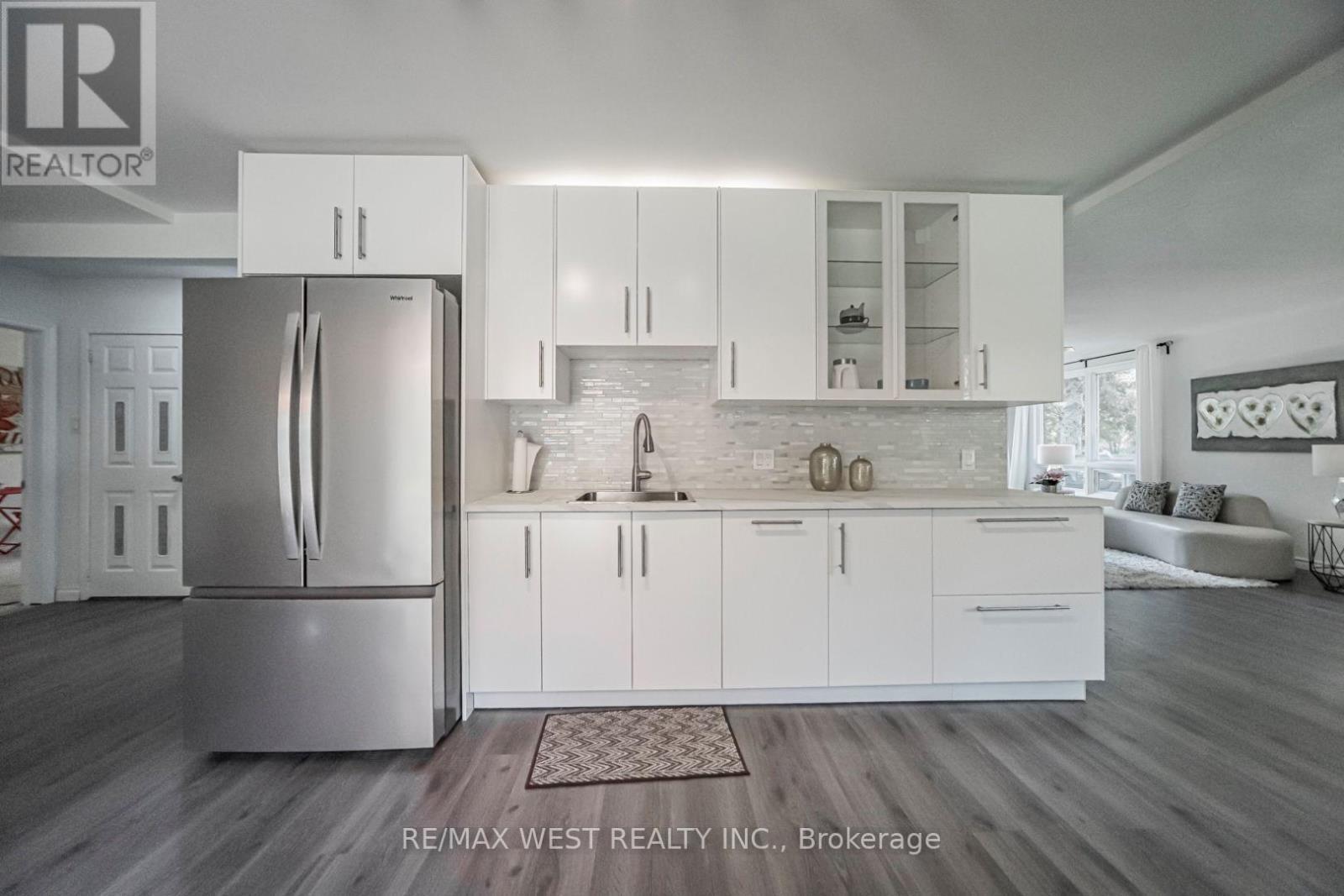 9510 Morning Glory Road, Georgina, ON - Indoor Photo Showing Kitchen