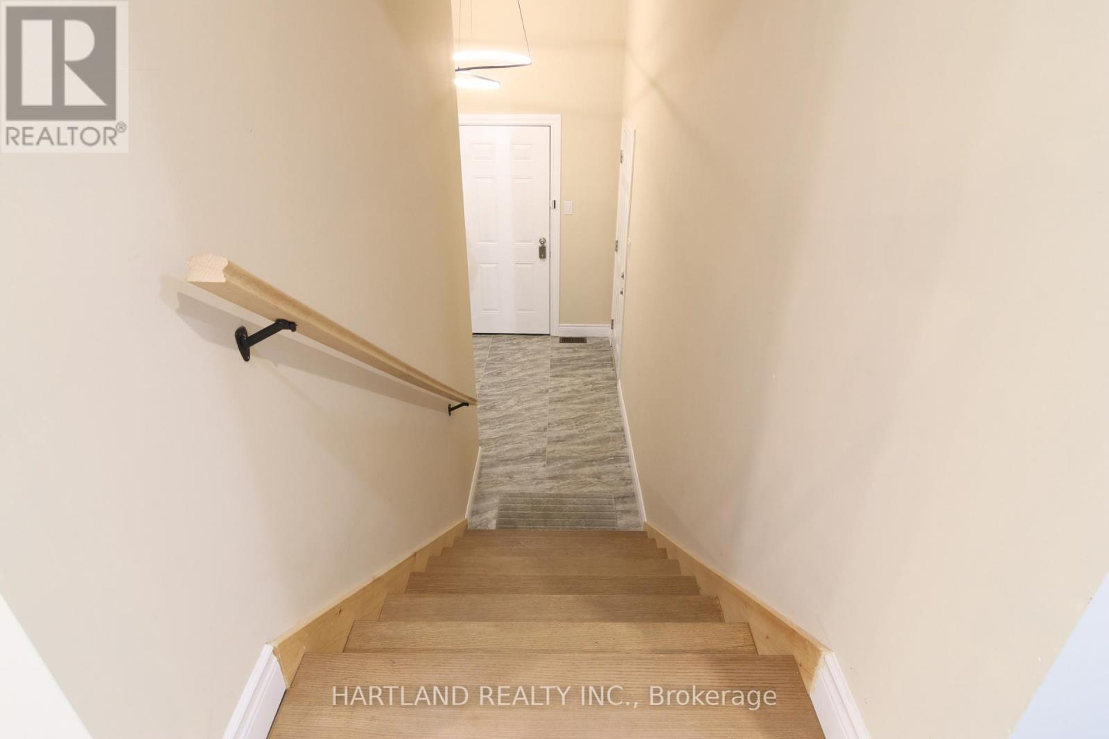 22 Berkely Street, Wasaga Beach, ON - Indoor Photo Showing Other Room