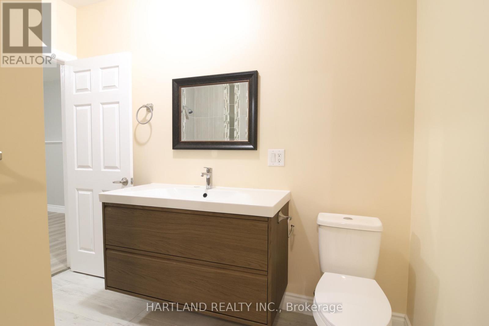 22 Berkely Street, Wasaga Beach, ON - Indoor Photo Showing Bathroom
