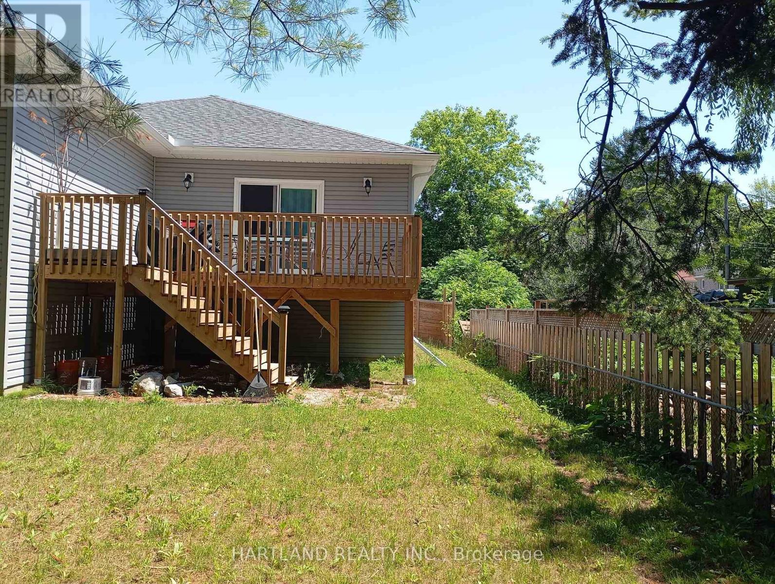 22 Berkely Street, Wasaga Beach, ON - Outdoor With Deck Patio Veranda