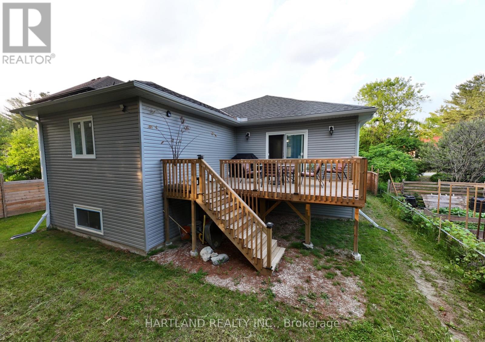 22 Berkely Street, Wasaga Beach, ON - Outdoor With Deck Patio Veranda With Exterior