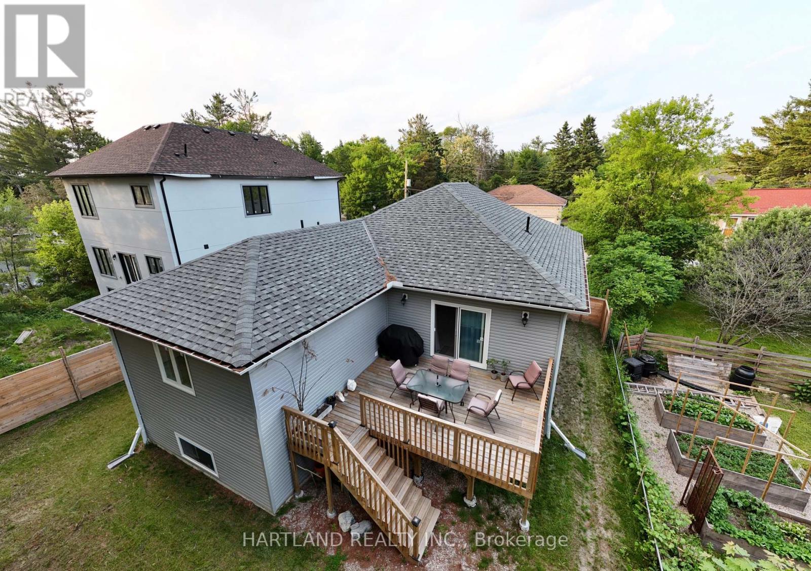 22 Berkely Street, Wasaga Beach, ON - Outdoor With Deck Patio Veranda With Exterior