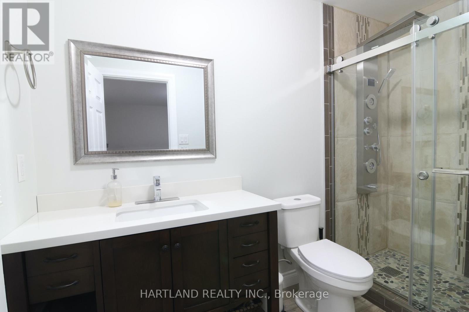 22 Berkely Street, Wasaga Beach, ON - Indoor Photo Showing Bathroom