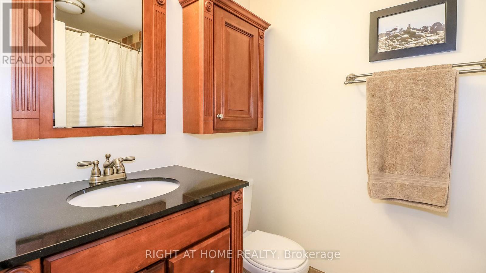 23 - 52 Adelaide Street, Barrie, ON - Indoor Photo Showing Bathroom