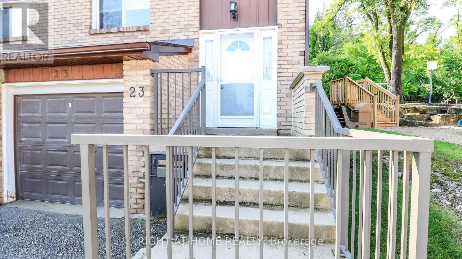 23 - 52 Adelaide Street, Barrie, ON - Outdoor