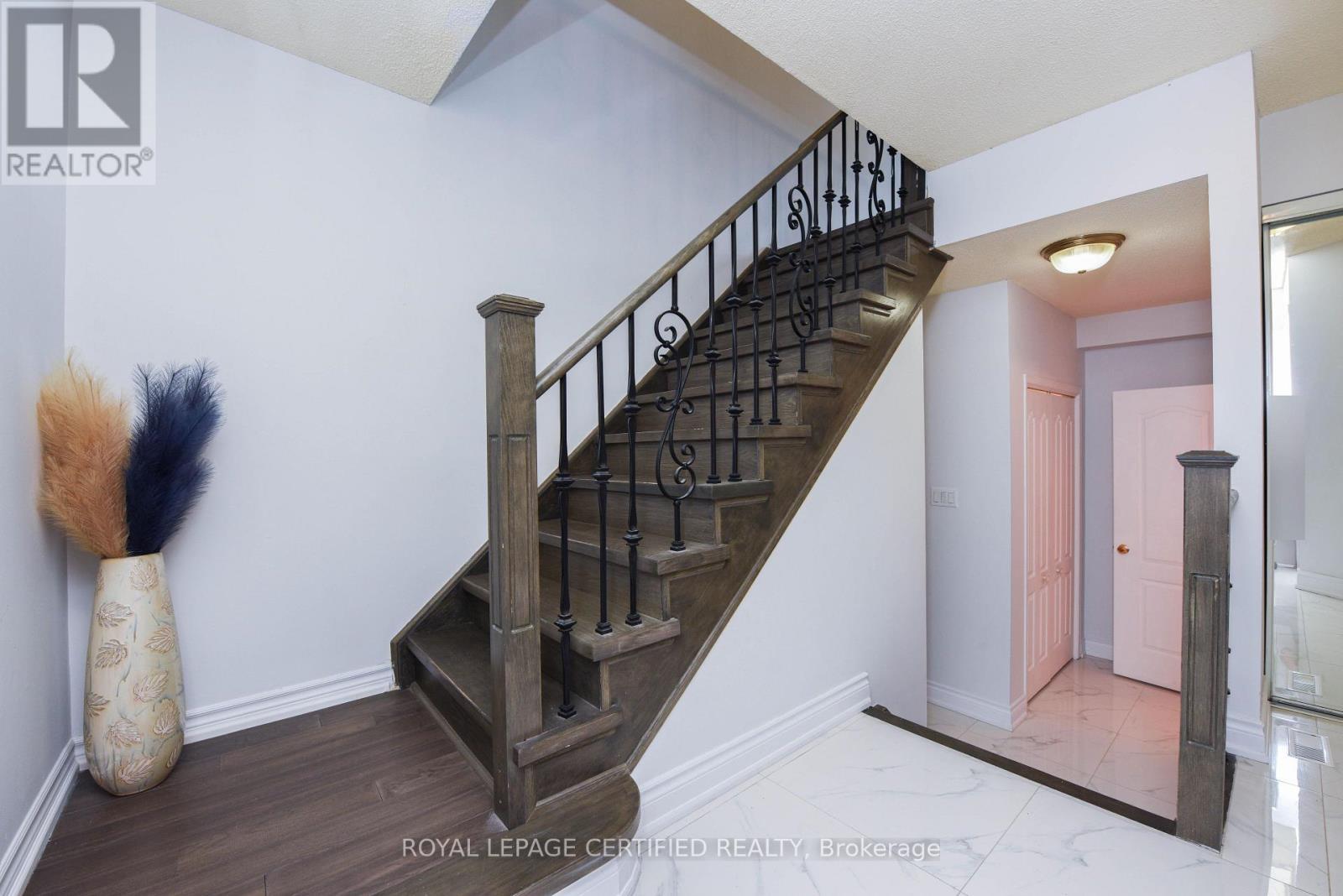 6037 Clover Ridge Crescent, Mississauga, ON - Indoor Photo Showing Other Room