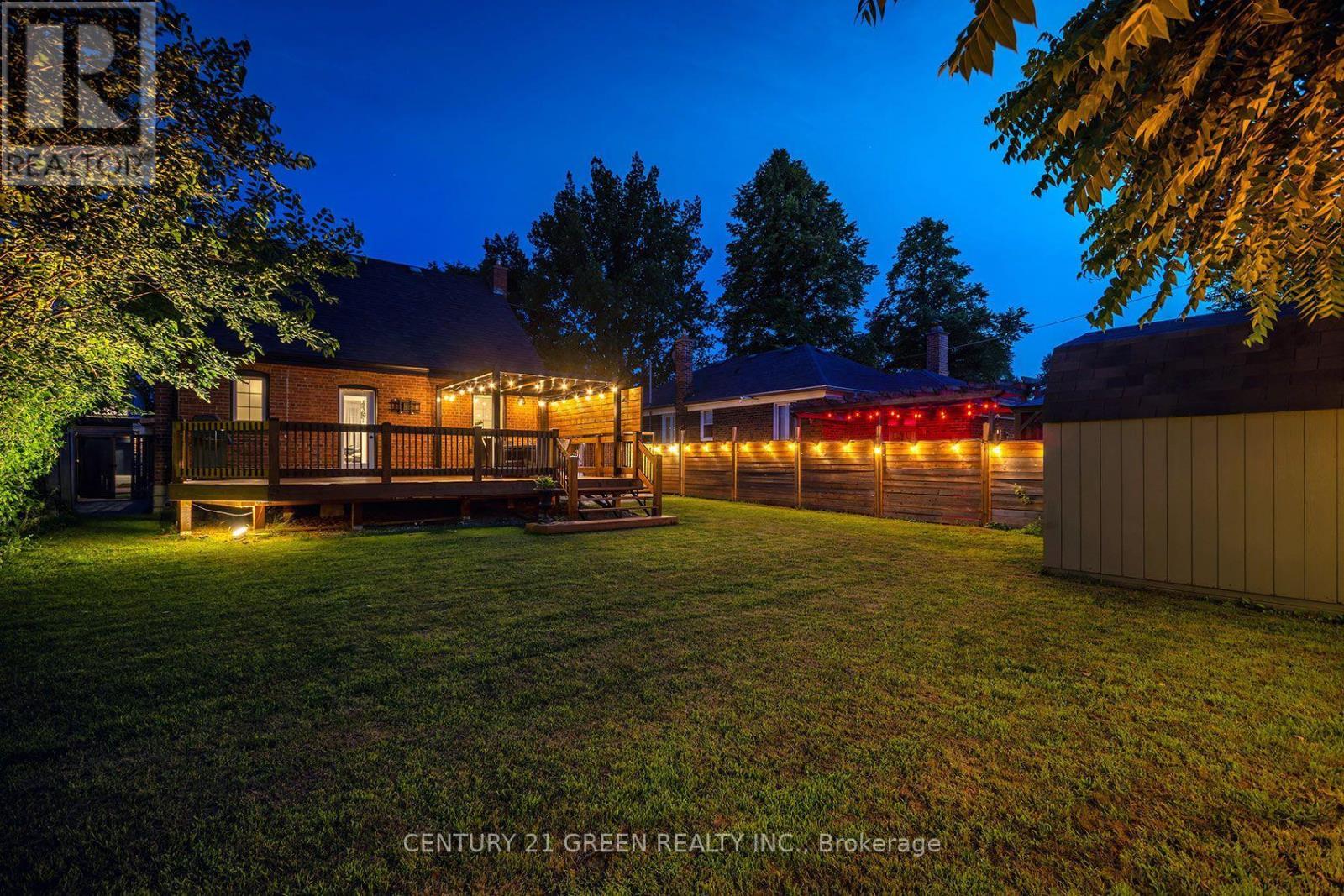 32 Castlebar Road, Toronto, ON - Outdoor With Deck Patio Veranda