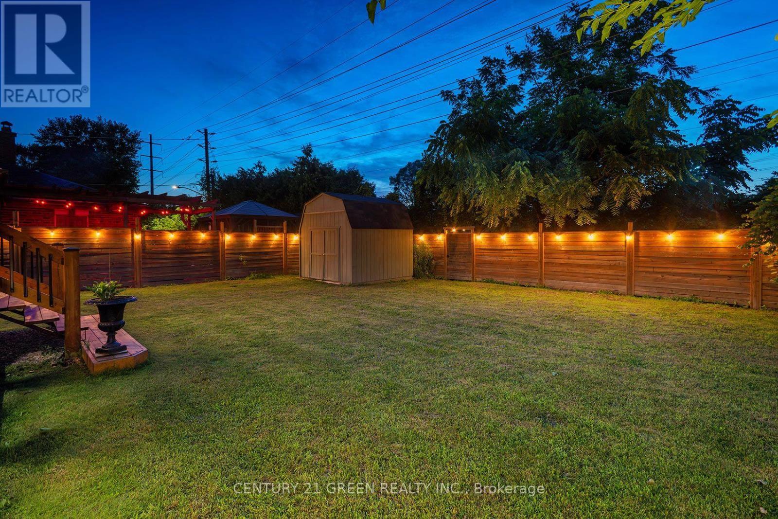 32 Castlebar Road, Toronto, ON - Outdoor
