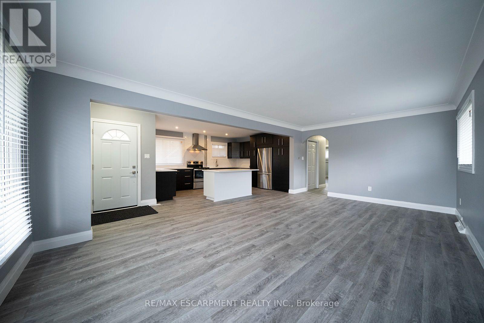 Upper - 76 Glenview Avenue, Cambridge, ON - Indoor Photo Showing Other Room
