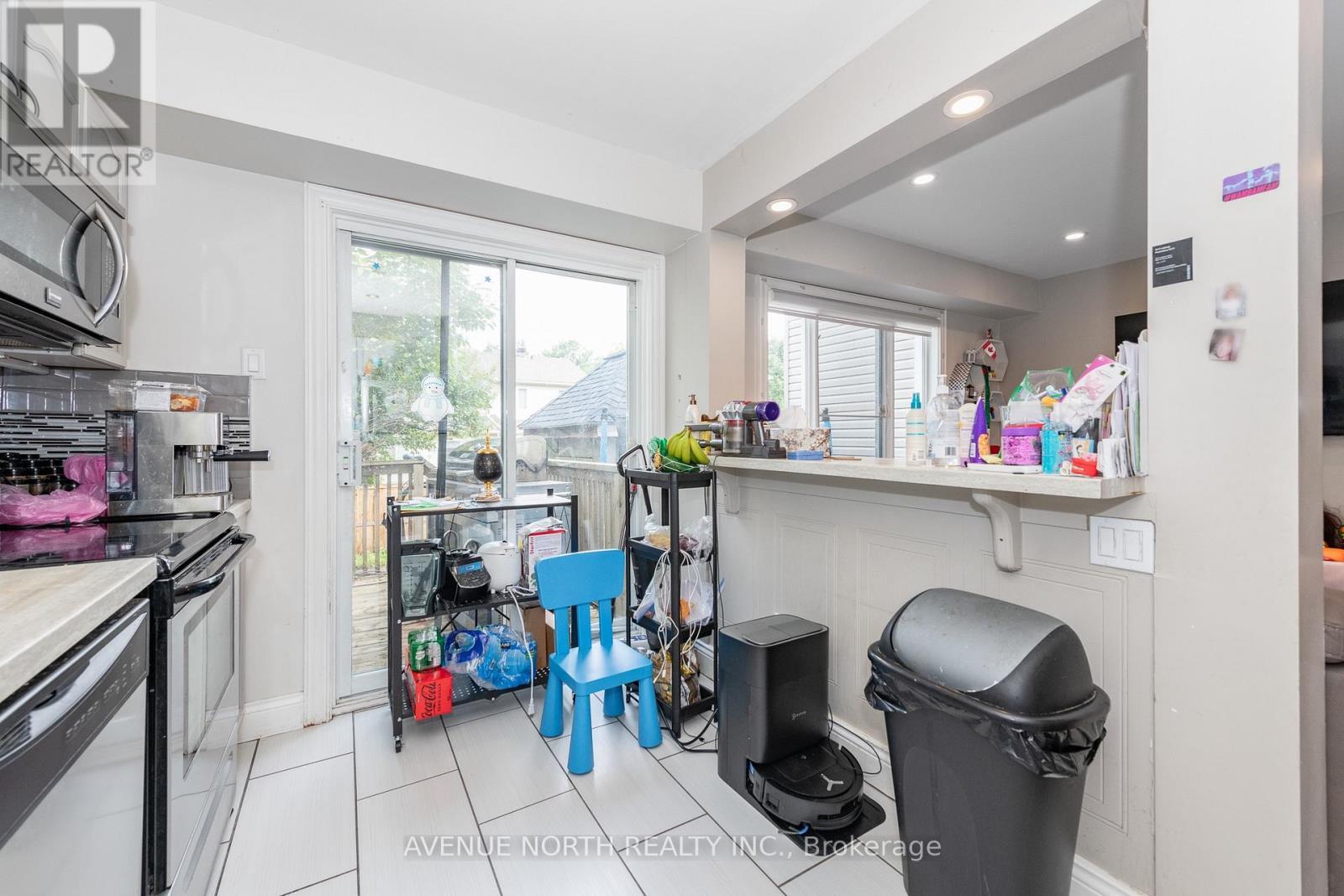 501 Lawler Crescent, Ottawa, ON - Indoor