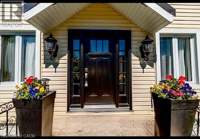 99 Argyle Street N, Caledonia, ON - Outdoor With Deck Patio Veranda With Exterior
