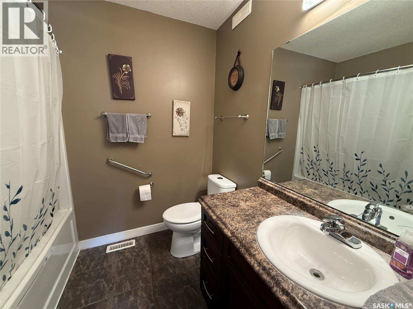 134 10Th Street, Humboldt, SK - Indoor Photo Showing Bathroom