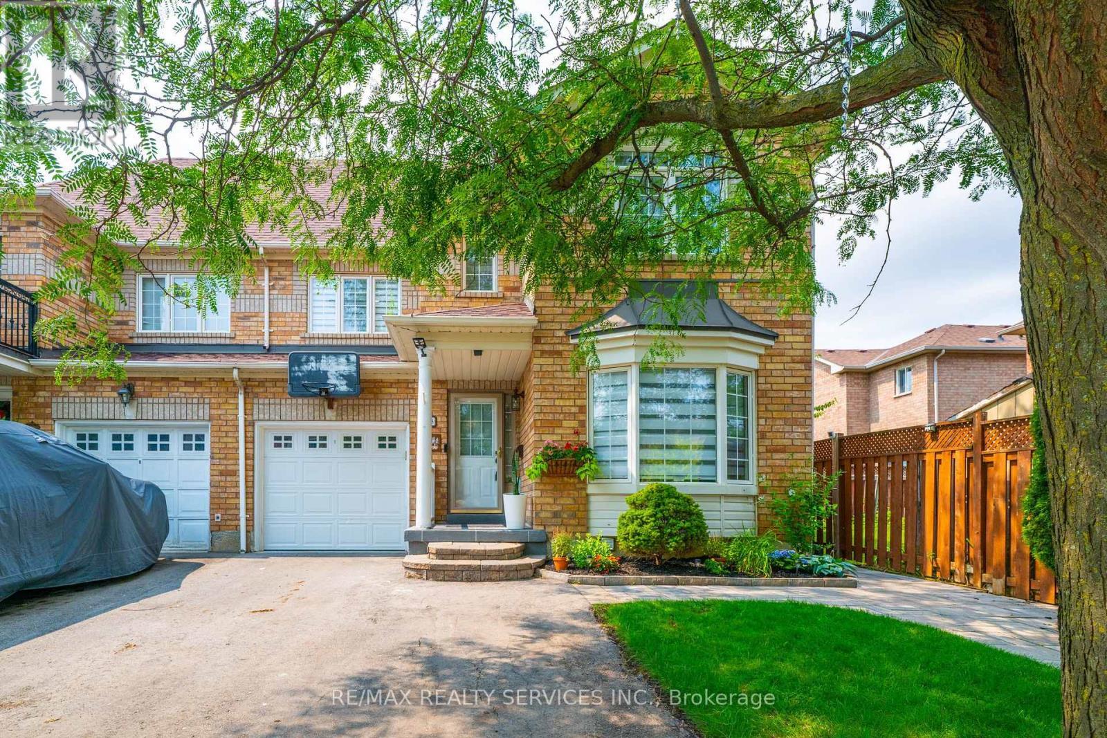 128 Seaside Circle, Brampton, ON - Outdoor