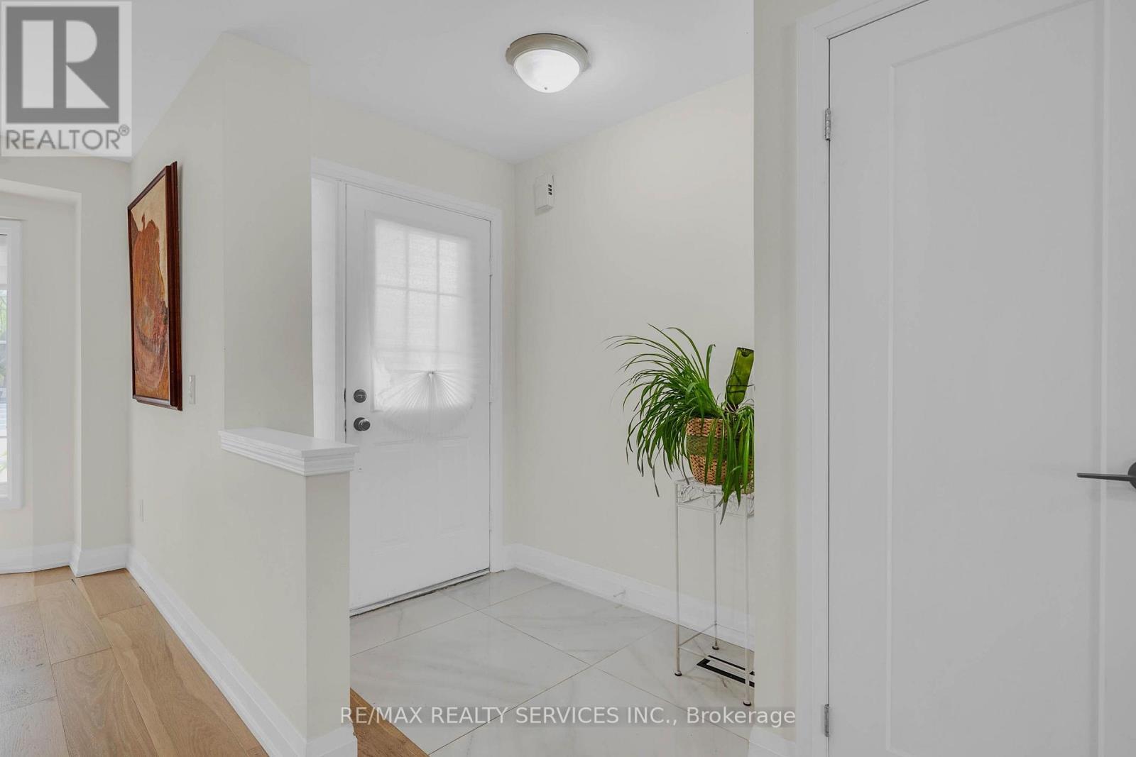 128 Seaside Circle, Brampton, ON - Indoor Photo Showing Other Room