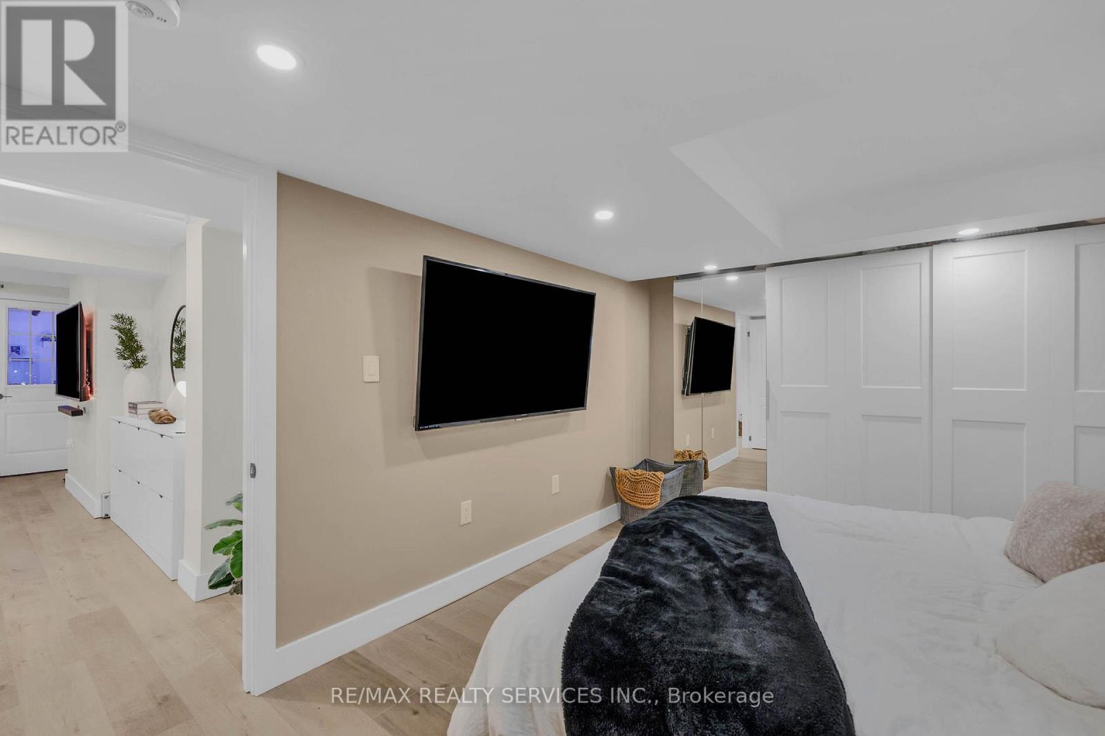 128 Seaside Circle, Brampton, ON - Indoor