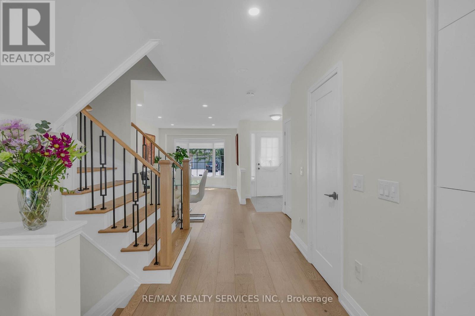 128 Seaside Circle, Brampton, ON - Indoor Photo Showing Other Room