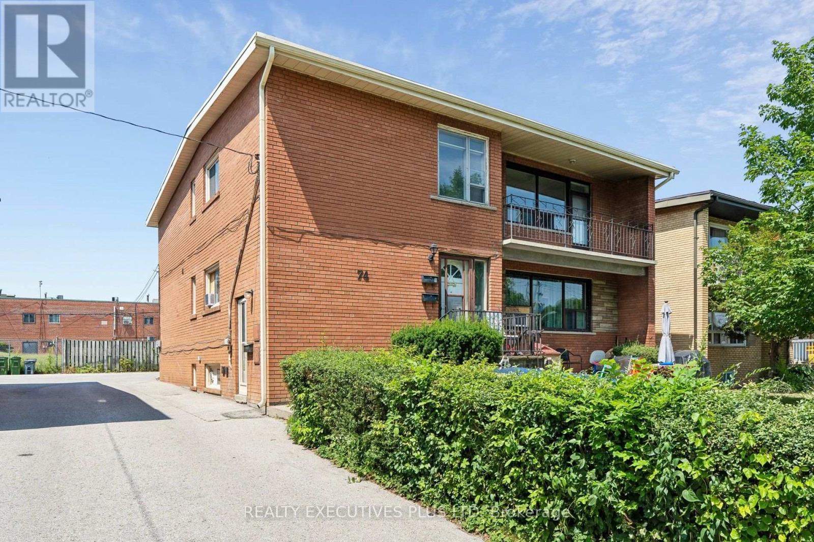 Welcome to 74 Calstock Drive - 74 Calstock Drive, Toronto, ON - Outdoor With Balcony