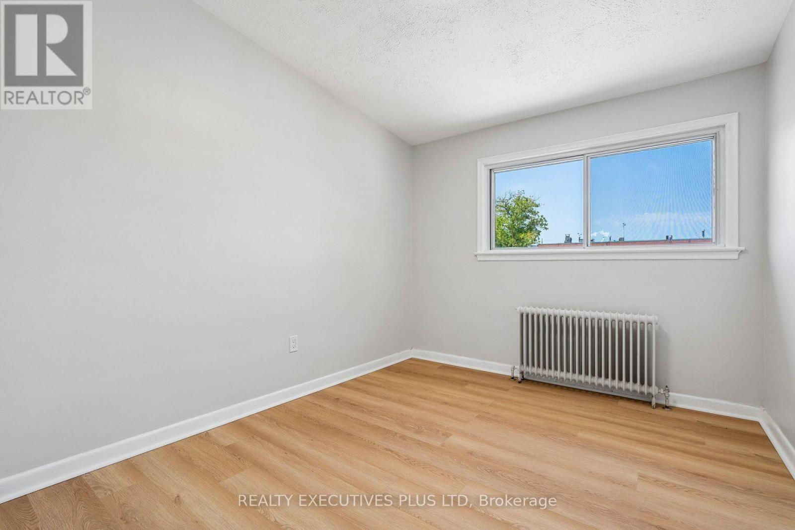 2nd Bedroom - 74 Calstock Drive, Toronto, ON - Indoor Photo Showing Other Room