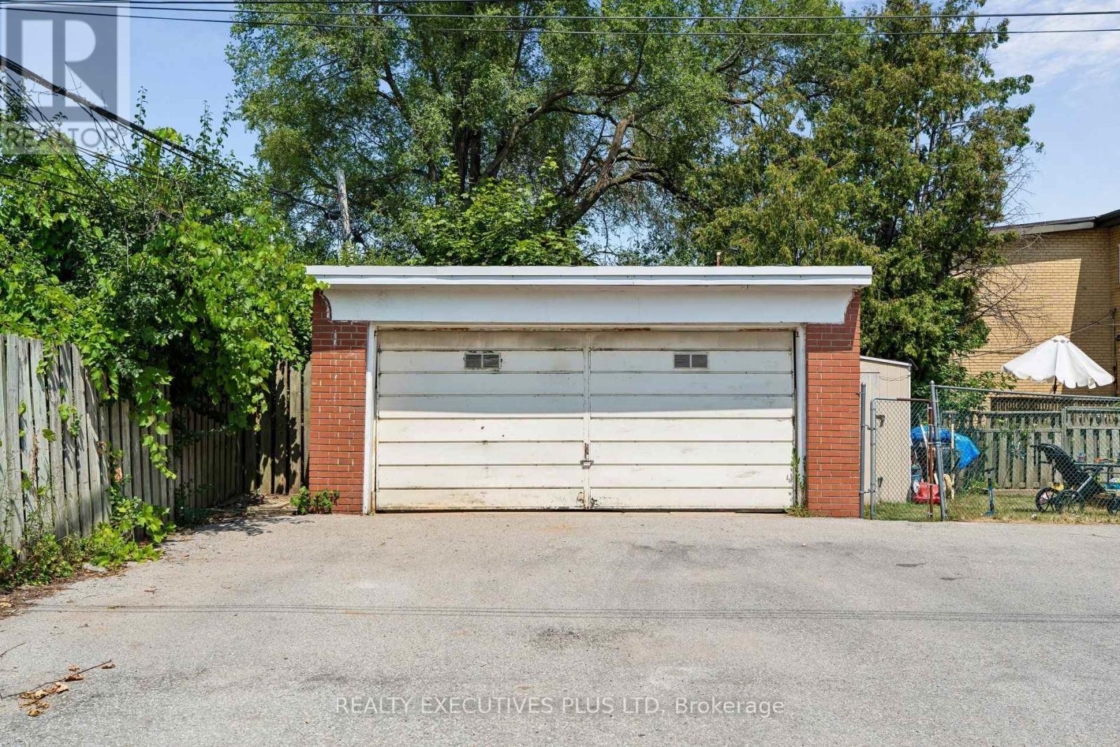 Double Car Garage - 74 Calstock Drive, Toronto, ON - Outdoor