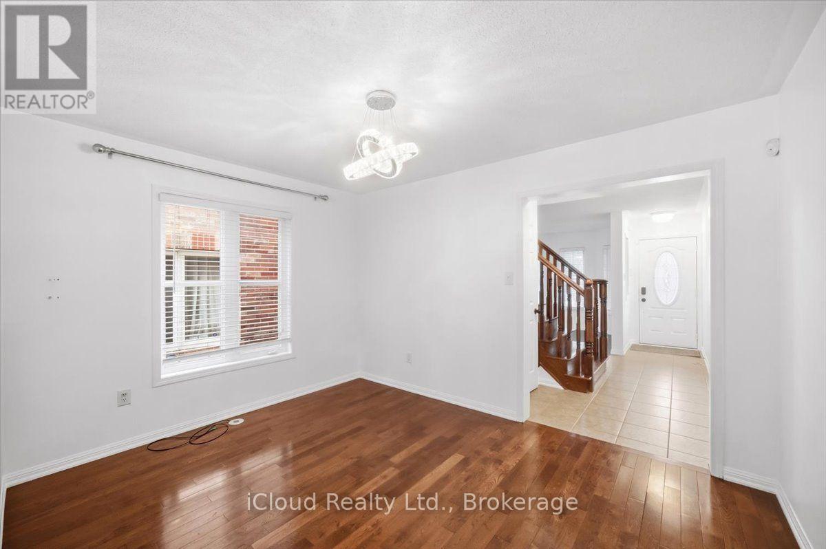 270 Whetham Heights, Milton, ON - Indoor Photo Showing Other Room
