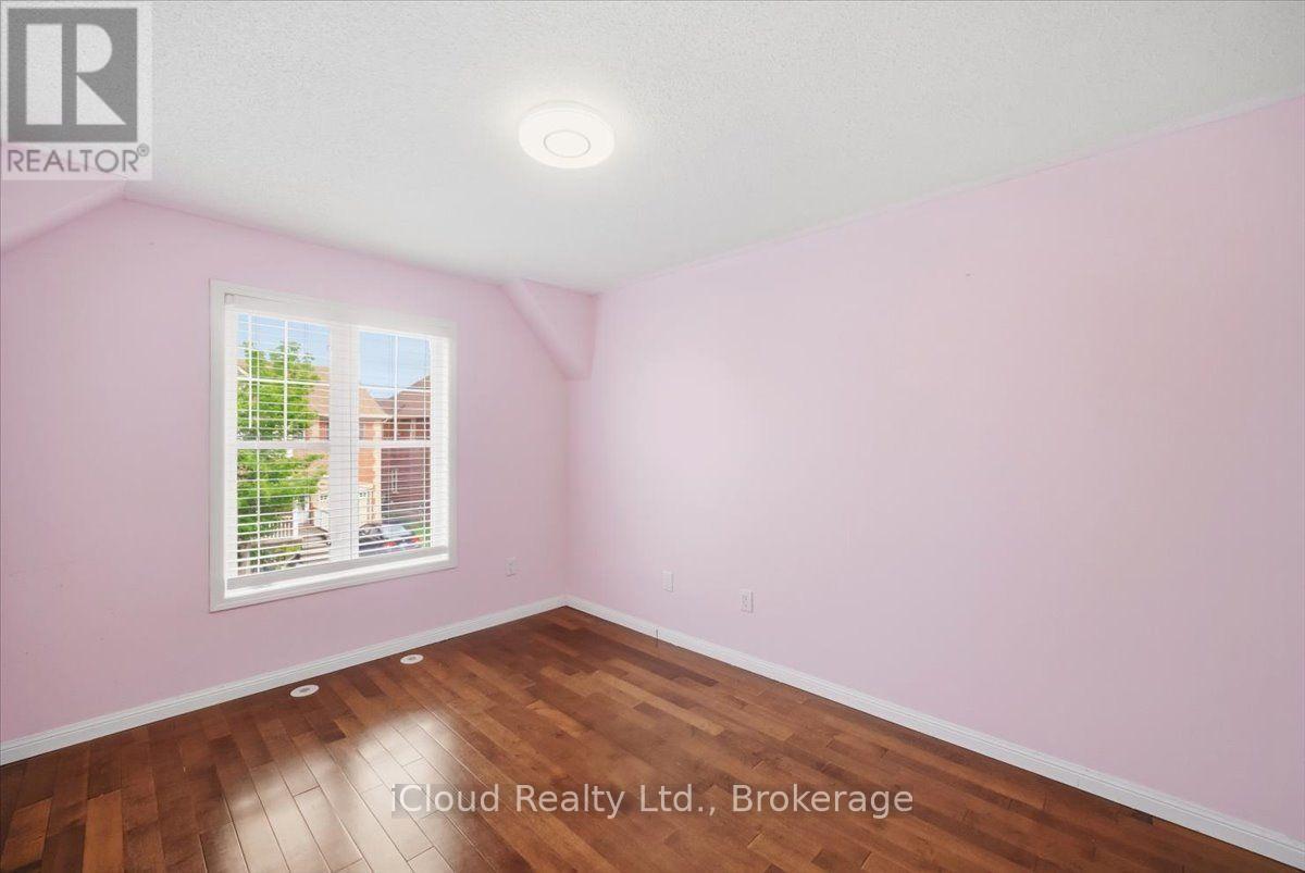 270 Whetham Heights, Milton, ON - Indoor Photo Showing Other Room