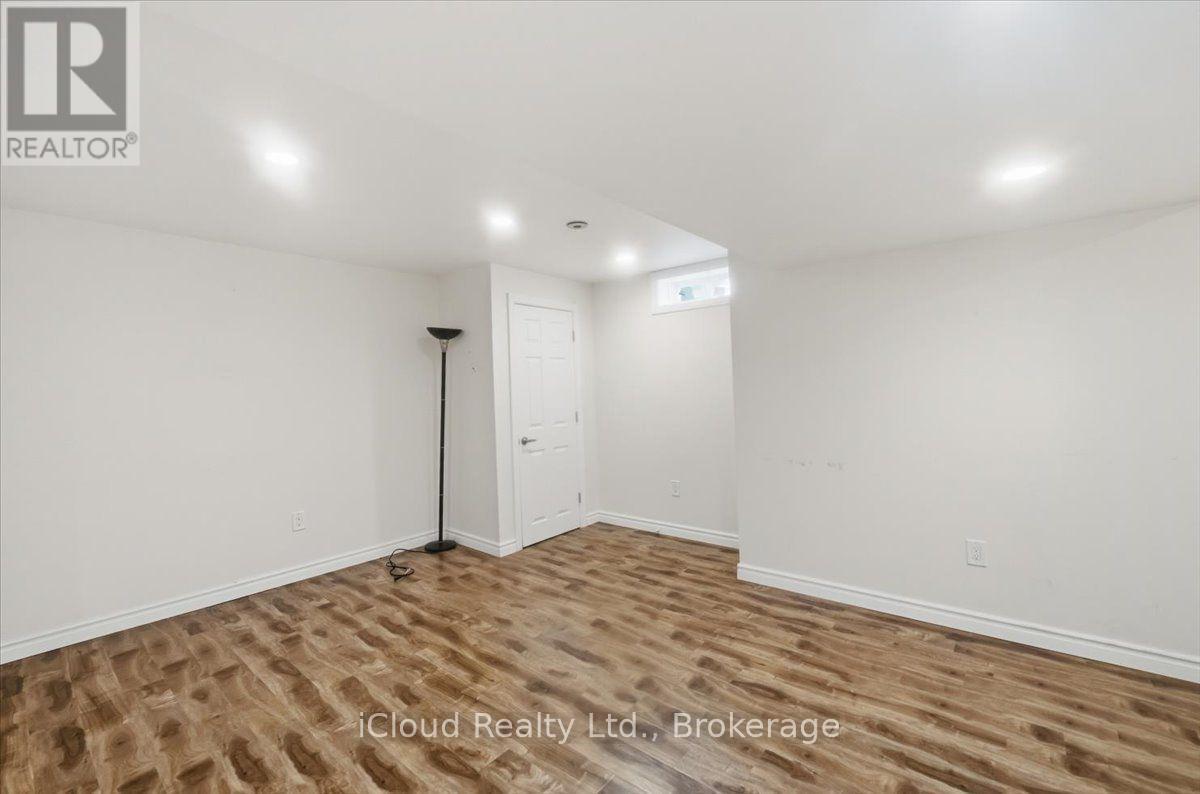 270 Whetham Heights, Milton, ON - Indoor Photo Showing Other Room