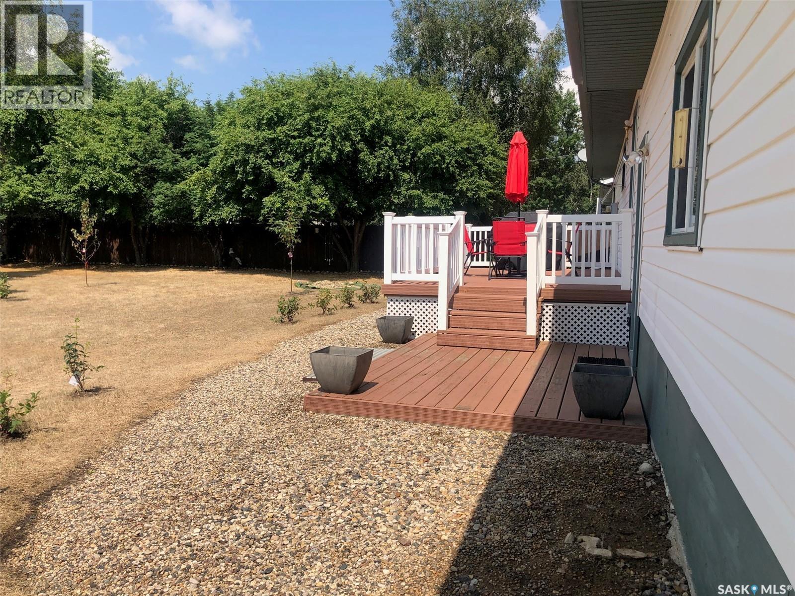 643 2Nd Street Ne, Preeceville, SK - Outdoor