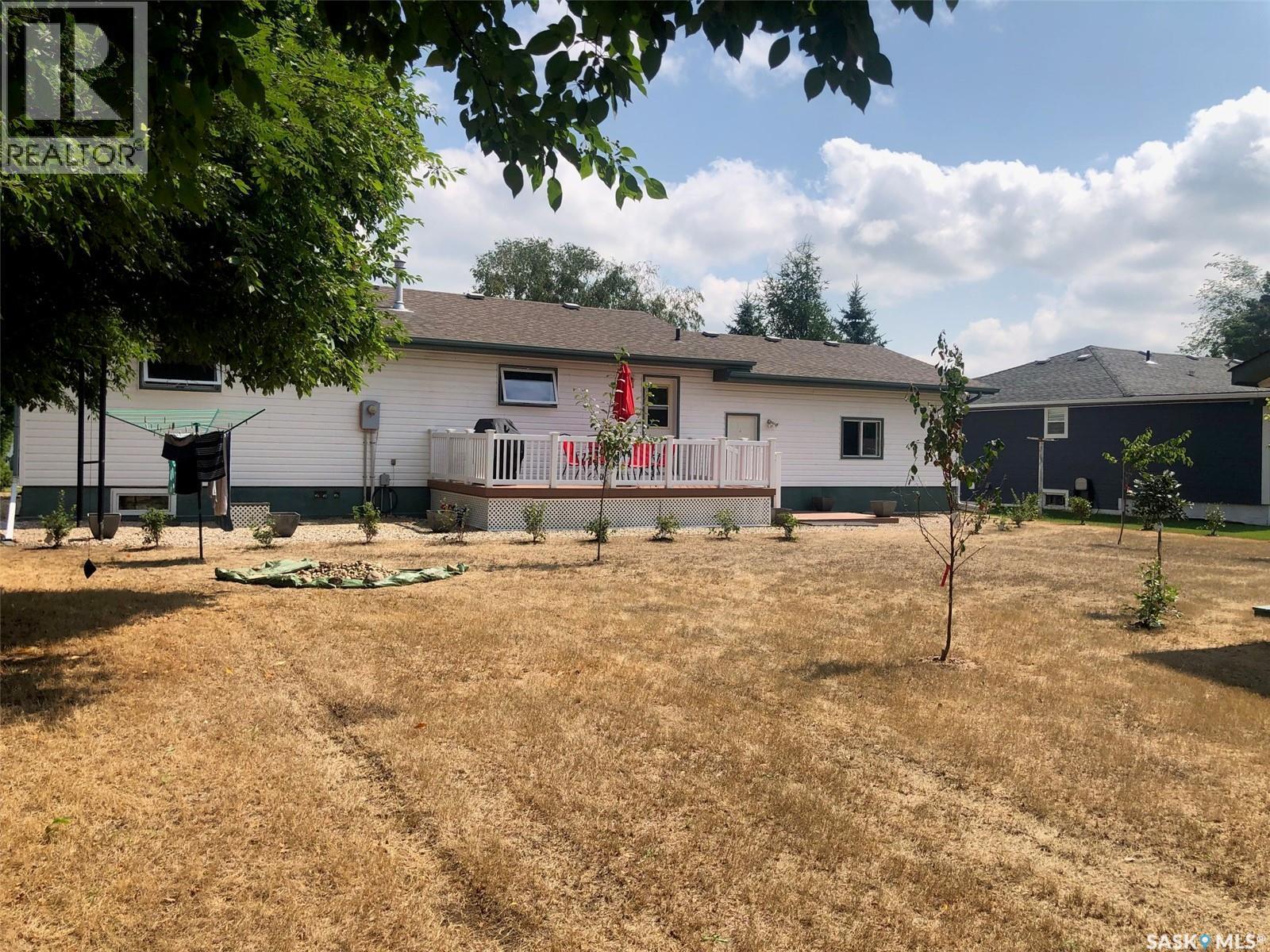643 2Nd Street Ne, Preeceville, SK - Outdoor With Deck Patio Veranda