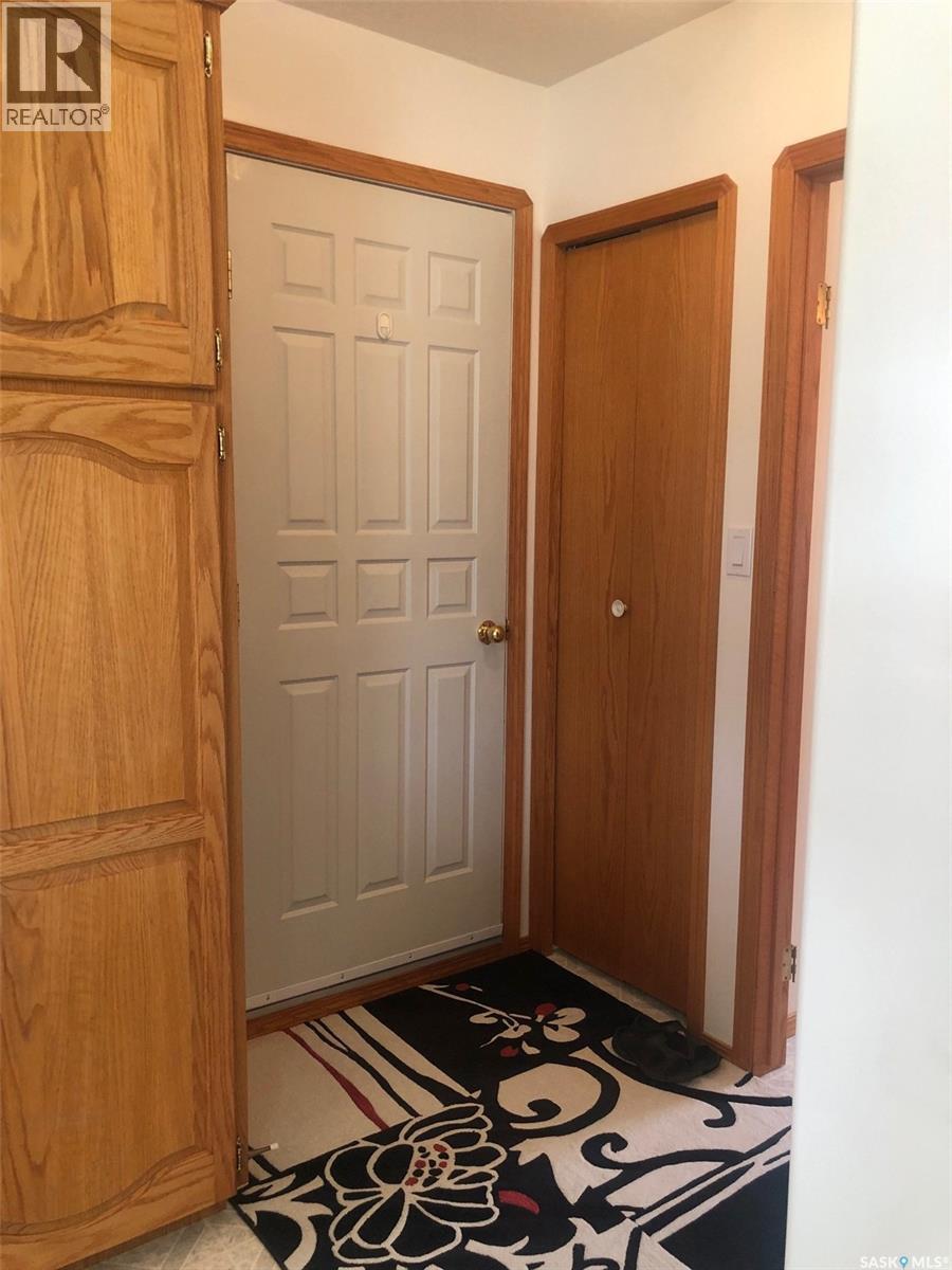 643 2Nd Street Ne, Preeceville, SK - Indoor